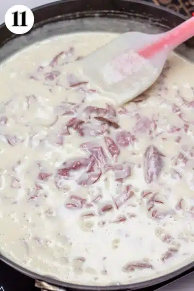 Creamed chipped beef on toast process photo 11 mix and continue to cook until beef is warm.