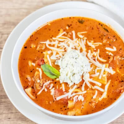 Slow cooker lasagna soup recipe with spinach and cream makes a hearty meal.