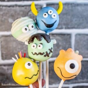 Cute as can be monster cake pops in five designs to make your Halloween tasty and festive.